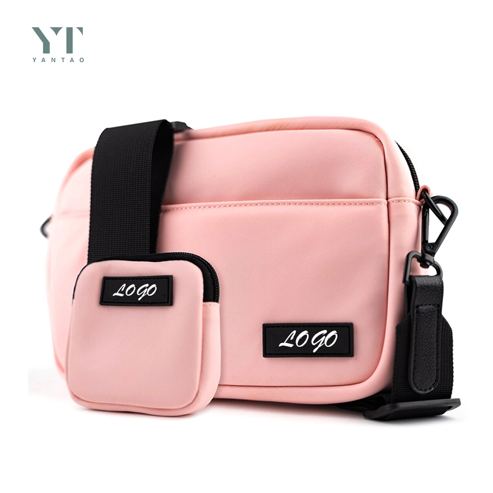 High Quality Pet Products Waterproof Designer Crossbody Fanny Pack Pet Belt Bum Waist Bag Dog Mom Bag Small Dog Food Treat Side Bag for Walking